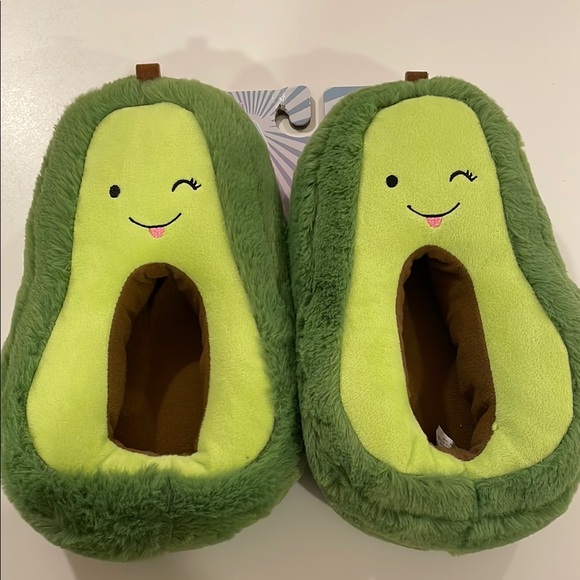 NWT Rainbow Daze Avocado Plush Slippers in size large 9/10 - Picture 1 of 4
